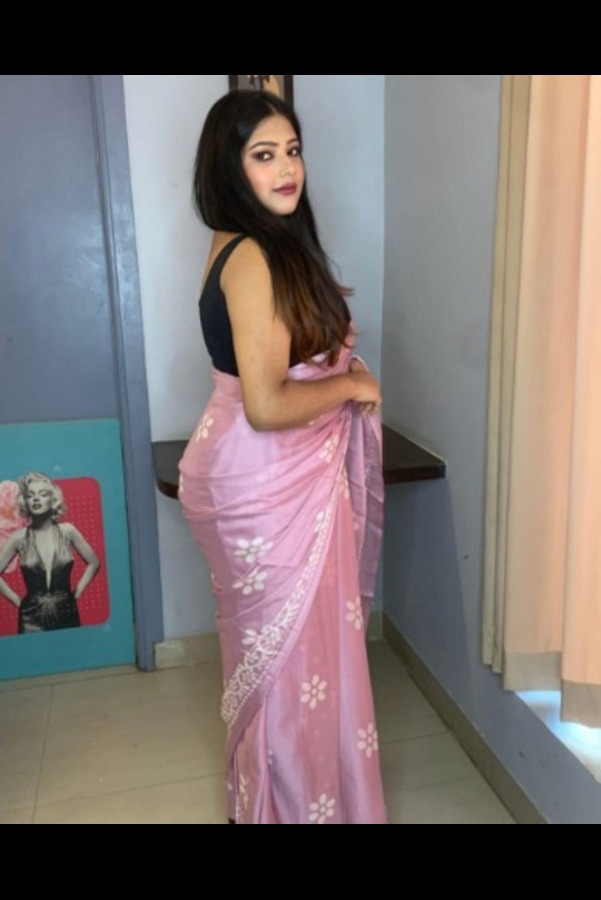 best Paharganj call girl